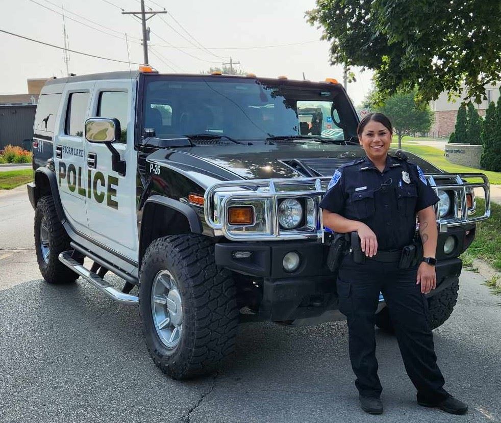 YumVee and Officer Salinas